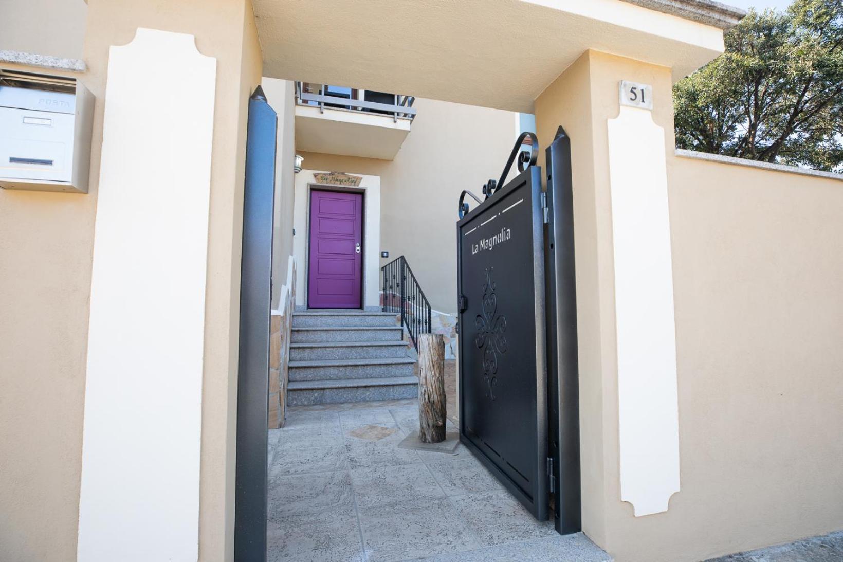 La Magnolia Rooms Olbia Exterior photo